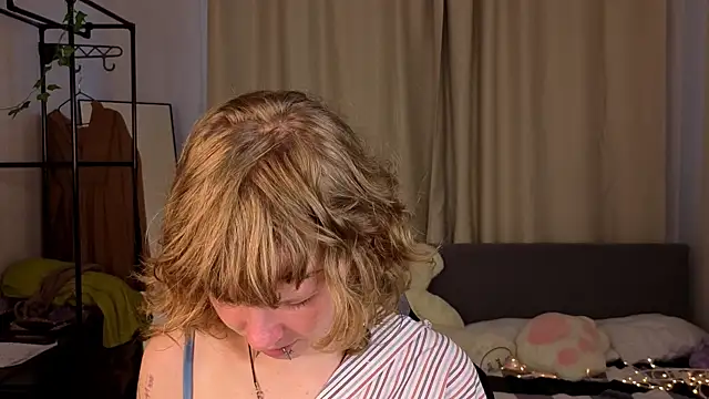 Chat XXX ao vivo de VioletDesiree