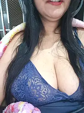 PrincesinhaDeh XXX чат на живо