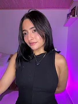 NandaVixen Chat XXX in diretta