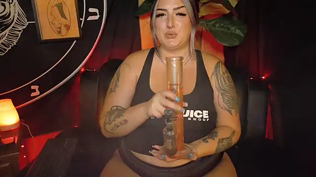 Chat +18 de ImKatMeow ao vivo