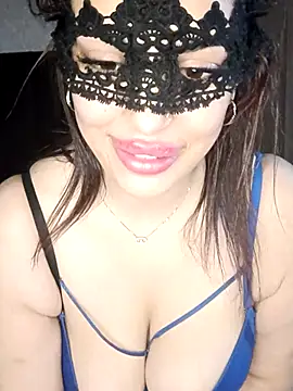 salma_A12 Adlı Modelin Canlı XXX Sohbeti