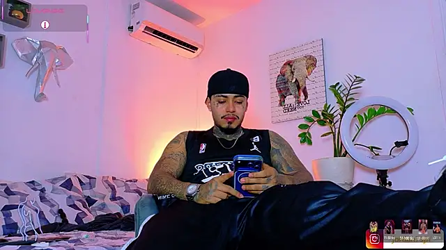 Czat XXX na żywo – JordanSmiith_