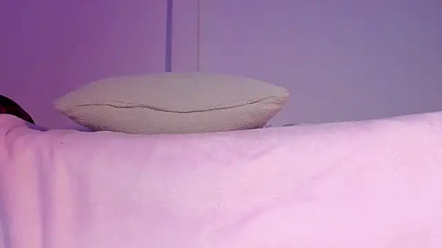 Swt_skinny_n Live XXX chat