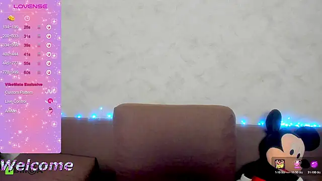 Chat XXX en directo de Arya_Curves