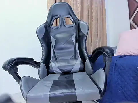 Bryan-88 Show Webcam
