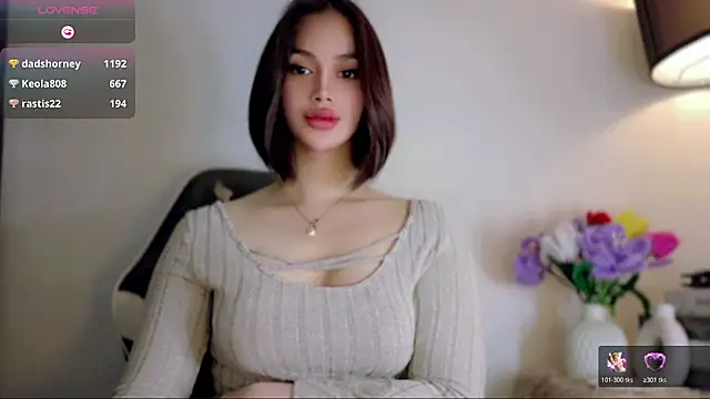XXX chat uživo modela Anna_HollyDoll