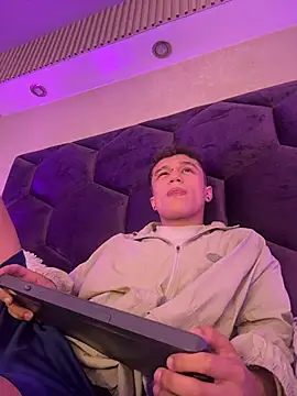 Dominik_Souza's Live XXX Chat