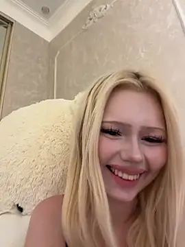 XXX chat uživo modela Lucy_Bambi