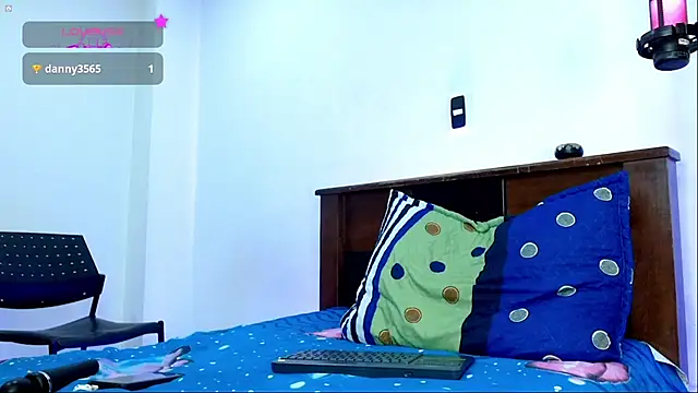 Kiitygirl's Live XXX Chat