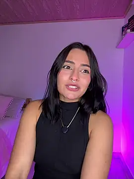 NandaVixen Adlı Modelin Canlı XXX Sohbeti