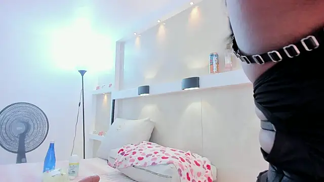 XXX chat uživo modela juliana_smithh
