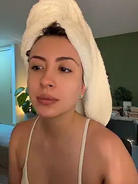 EmaSaenz Chat XXX in diretta