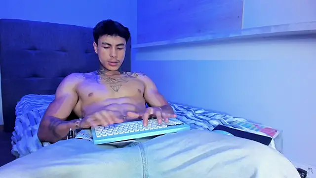 IanWest_ লাইভ XXX চ্যাট