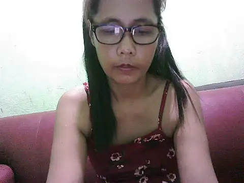 HotLadyPinay32 live XXX chat