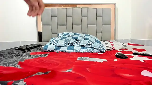 simookeler Adlı Modelin Canlı XXX Sohbeti