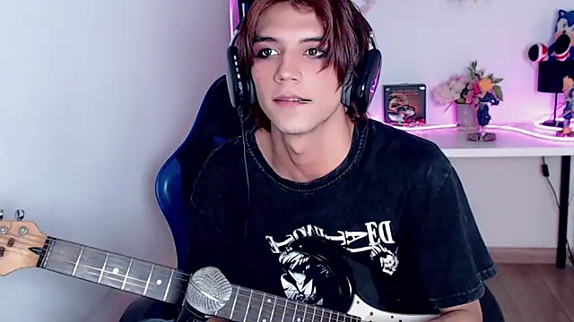oli_dusk Adlı Modelin Canlı XXX Sohbeti