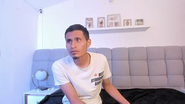 Chat XXX ao vivo de axcel_anny