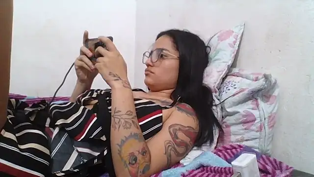 XXX chat uživo modela girl_tits