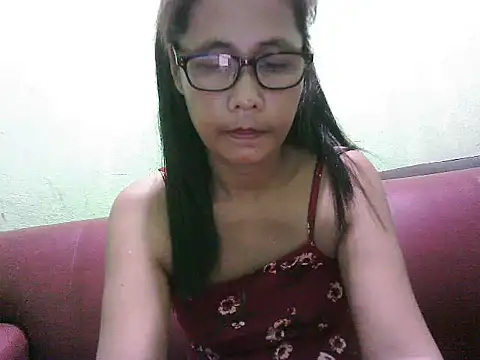 แชท XXX สดของ HotLadyPinay32