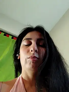 צ'אט XXX בשידור חי של Bigyummmzul