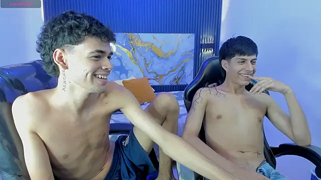 Estiv18_'s Live XXX Chat