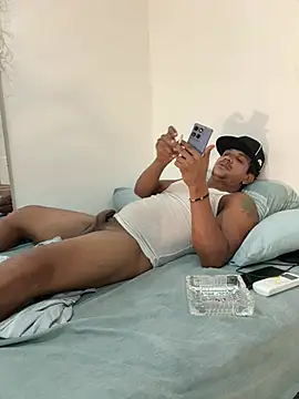 bigdick211292: απευθείας συνομιλία ΧΧΧ