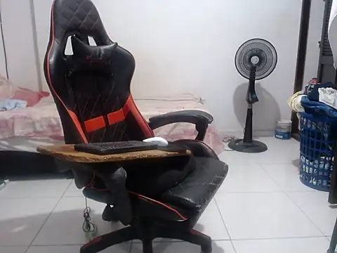 Adriana_0312's Live XXX Chat