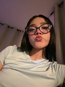 ela_petit Chat XXX in diretta