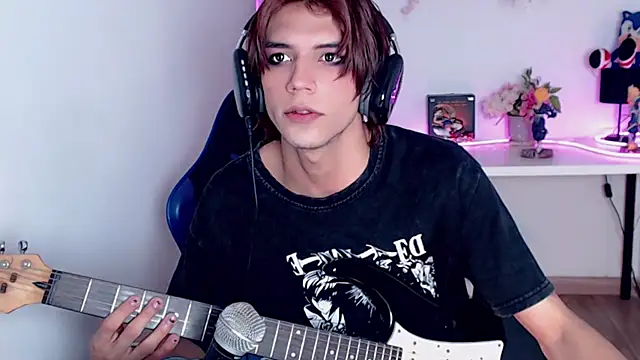 oli_dusk Adlı Modelin Canlı XXX Sohbeti