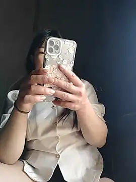 Onehittt Chat XXX live