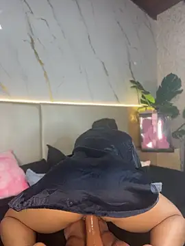 april_grey11's Live XXX Chat