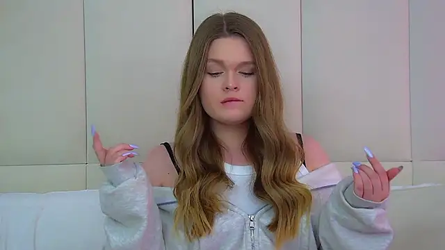 CrystalLyons – Naživo XXX chat