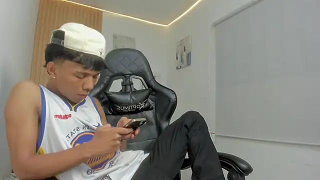 Mrbravo_25 Chat XXX live