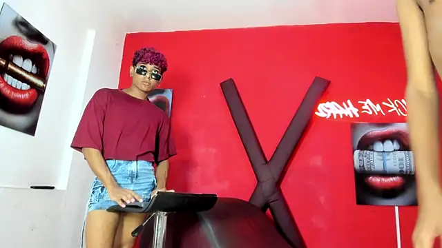 BOUL_GUYS élő XXX-chatje