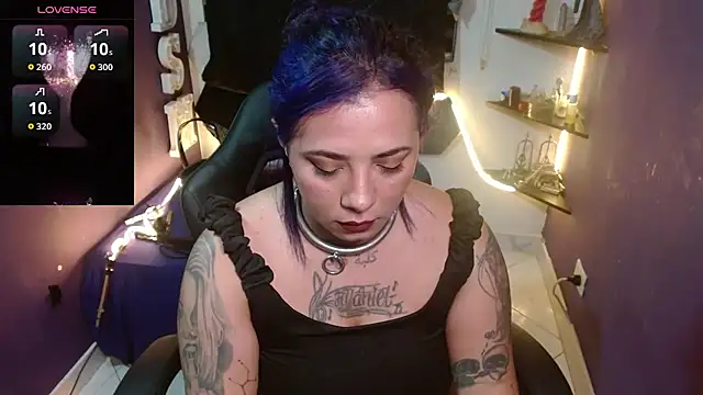 XXX chat uživo modela Alexa_Slavehot777