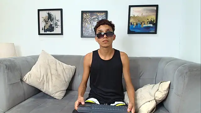 Chat XXX Live RED_ZONE_BOYS
