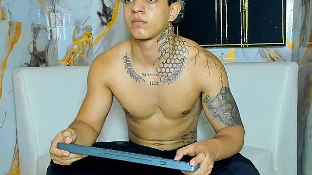 Noah__Browm's Live XXX Chat