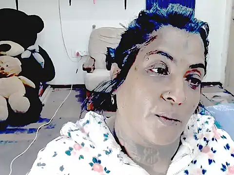 Indiancatz2's Live XXX Chat