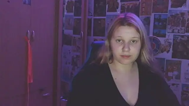 צ'אט XXX בשידור חי של FoxPlayXX