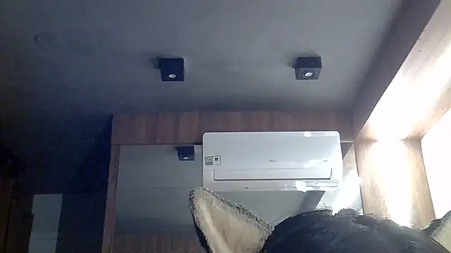 Chat XXX ao vivo de SkinnyKitten