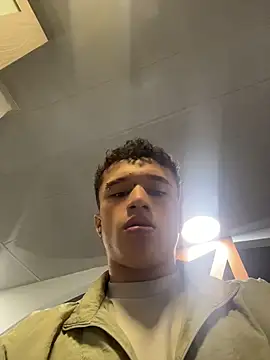Chatroom XXX en direct de Dominik_Souza