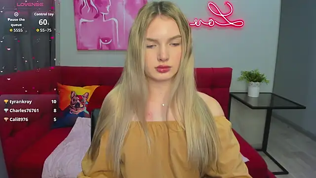 EvelineAmore Adlı Modelin Canlı XXX Sohbeti