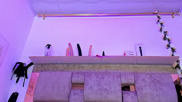 Natasha-Adams élő XXX-chatje