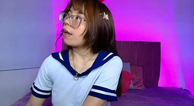 Živý XXX chat uchiiky_doll