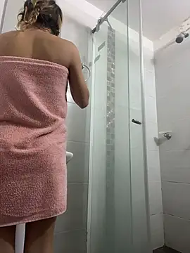 دردشة VelvetPassion الجنسية المباشرة