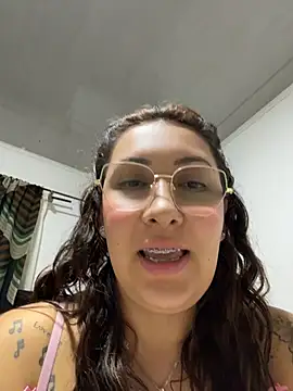 KittyObsession Adlı Modelin Canlı XXX Sohbeti