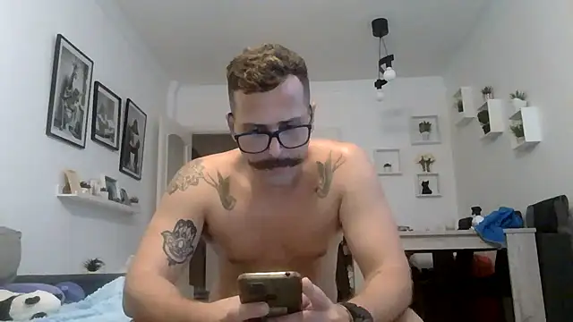 yanick931's Live XXX Chat
