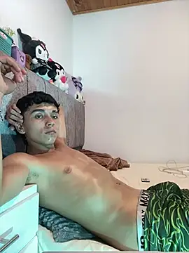 Онлайн чат XXX deibyd_c