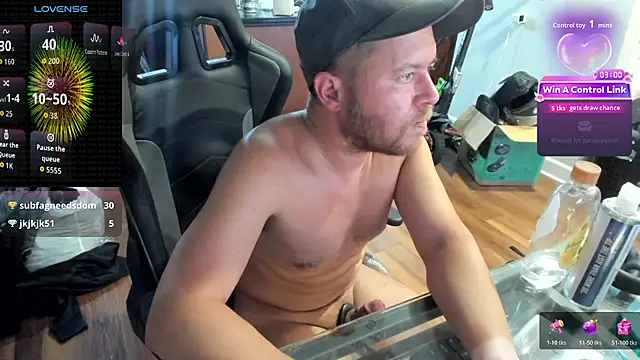 aaron_s_x Chat XXX in diretta