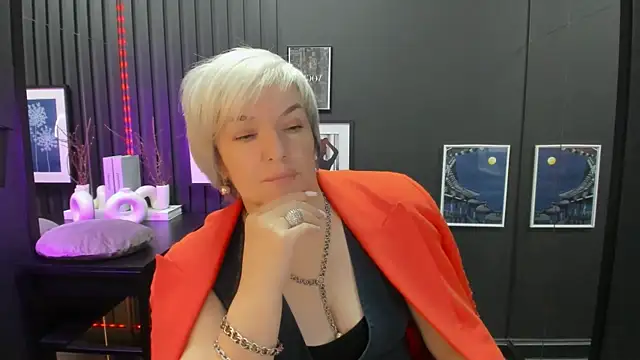 CarmenSoft's Live XXX Chat